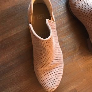 BP perforated bootie